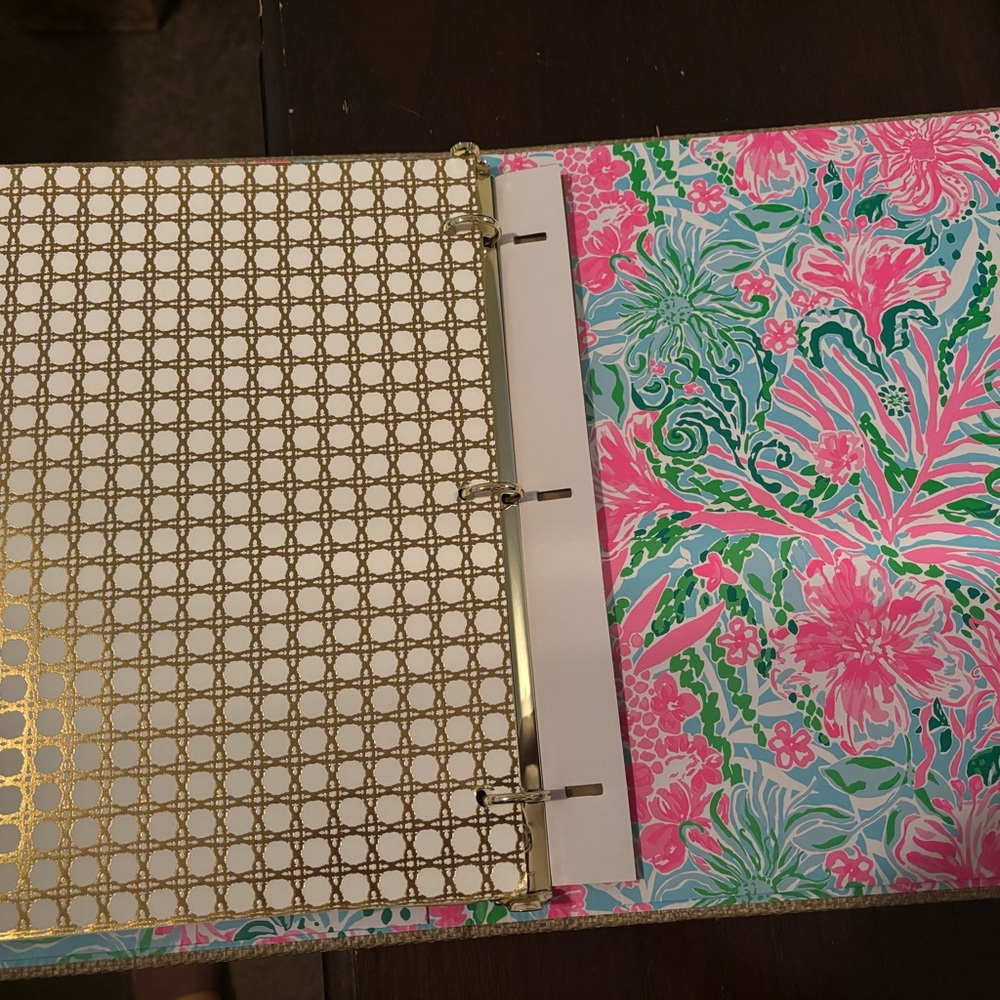 Lilly Pulitzer Tan and Gold Textured Binder with pencil holder and 2025 calendar - Picture 11 of 11